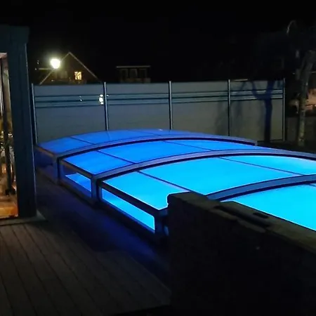 Haus Zum Seehund Mit Pool, Garten Und Tischtennisplatte