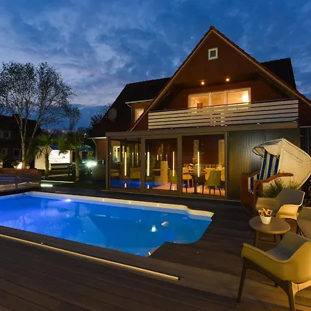 Haus Zum Seehund Mit Pool, Garten Und Tischtennisplatte Appartamento