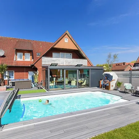 Haus Zum Seehund Mit Pool, Garten Und Tischtennisplatte Appartamento Bensersiel