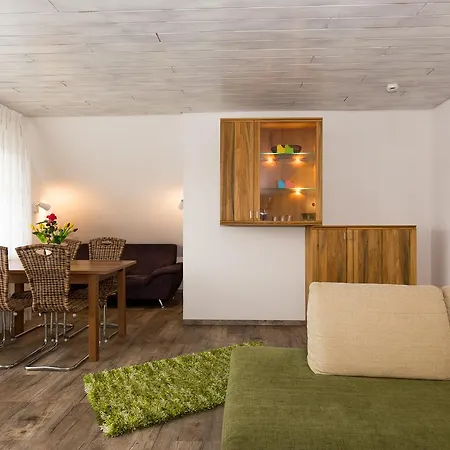 Haus Zum Seehund Mit Pool, Garten Und Tischtennisplatte 贝塞尔