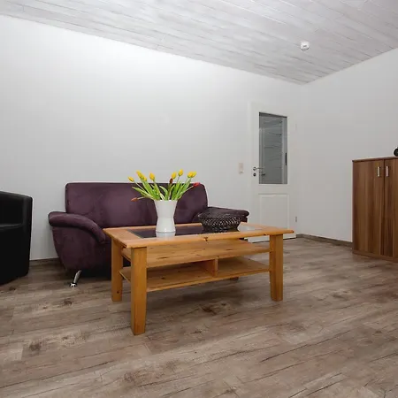 公寓 Haus Zum Seehund Mit Pool, Garten Und Tischtennisplatte 贝塞尔