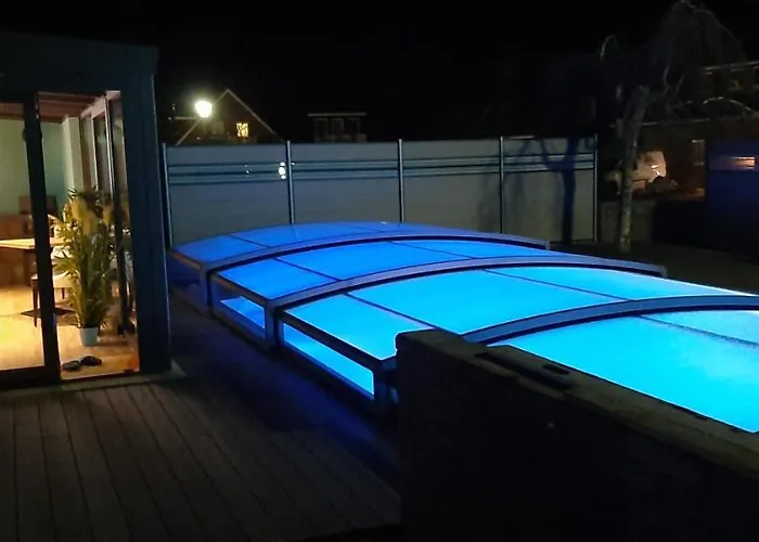 Haus Zum Seehund Mit Pool, Garten Und Tischtennisplatte