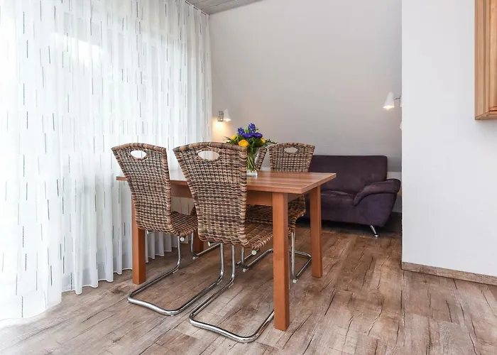 Haus Zum Seehund Mit Pool, Garten Und Tischtennisplatte ベンサージール
